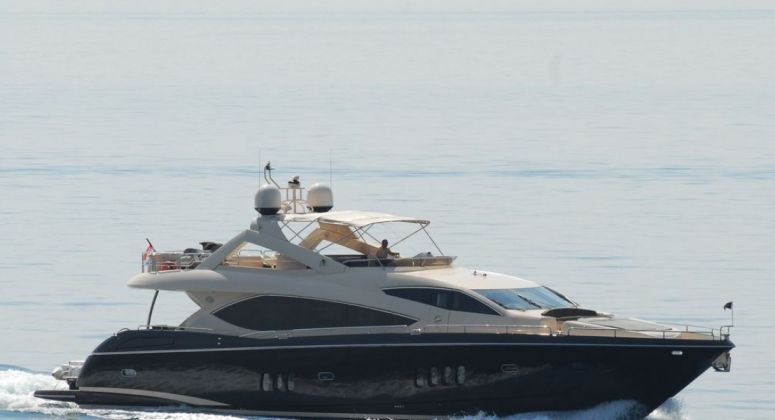 Аренда катера «Sunseeker Yacht 86» в г. Тиват (на 8 персон)
