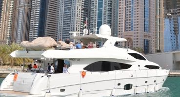 Аренда яхты «Majesty 101» в г. Дубай (на 21 персон)