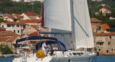 Аренда яхты «JEANNEAU SUN ODYSSEY 45» в г. Lavrio (на 8 персон)